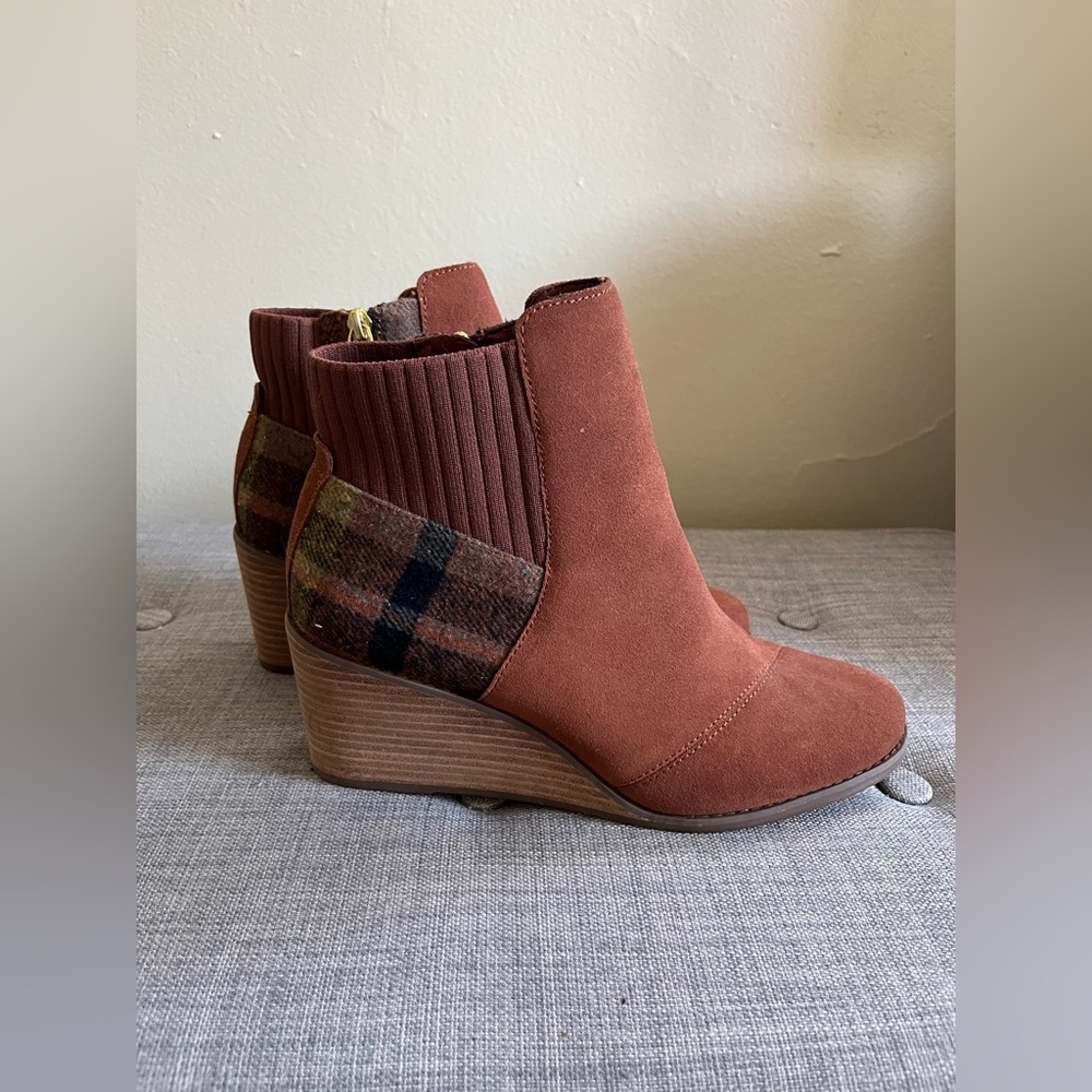 Toms Brown Plaid Wedge Ankle Boots